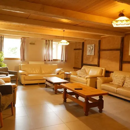 بيت للعطل Wellness & Wilderness Libomont Escape *